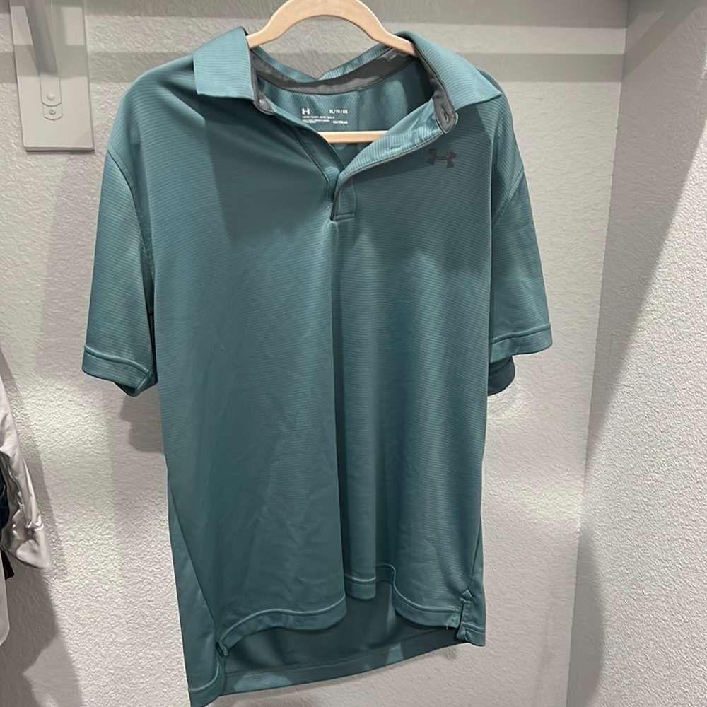 Golf polo under armor
